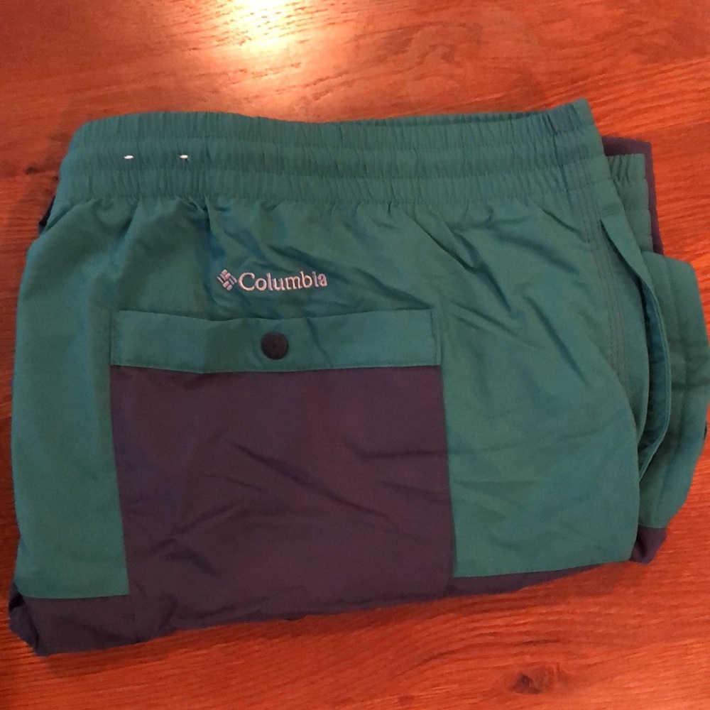 Columbia swimming trucks, 2XL, green/blue in color